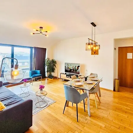 2 Bedroom With Terrace And Parking Apartment