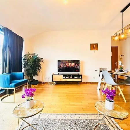 2 Bedroom With Terrace And Parking Apartamento *