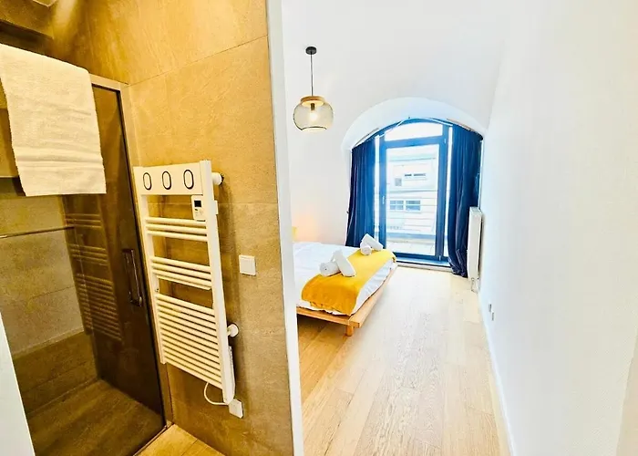 Lägenhet 2 Bedroom With Terrace And Parking *