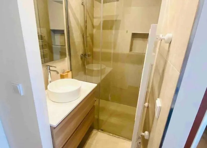 شقة 2 Bedroom With Terrace And Parking *